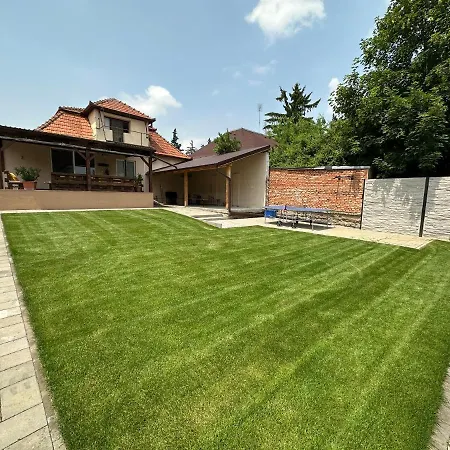Dom Marhula Casa vacanze Štúrovo